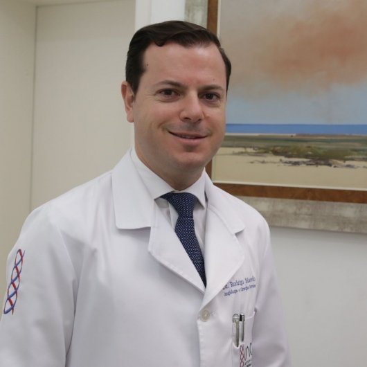 Dr. Rodrigo Macedo