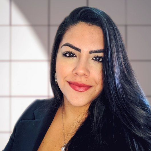 Dra. Larissa Marques Mathias