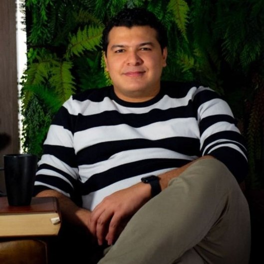 Dr. Eduardo Santos