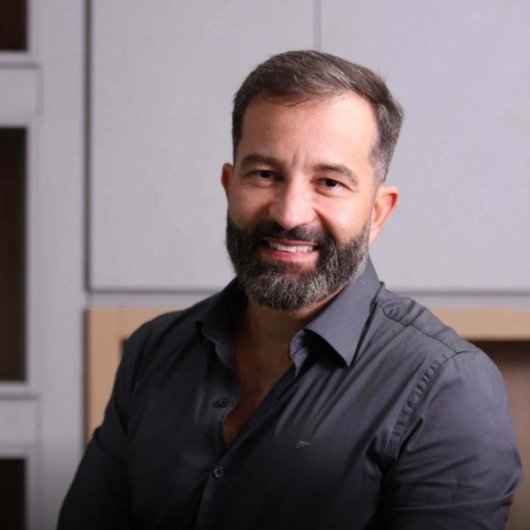 Dr. Ilton Castro