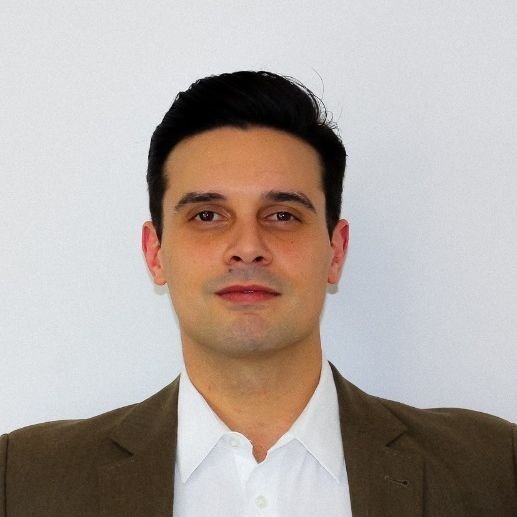 Dr. Gustavo Freire de Barros
