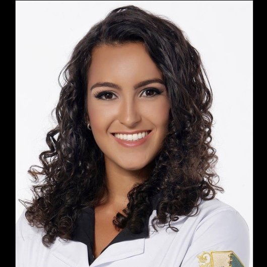 Dra. Taís Peron Souza Gomes