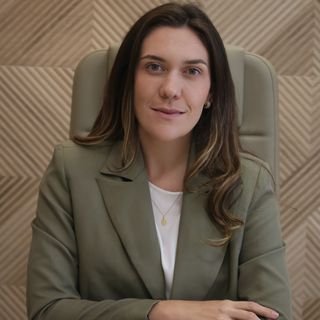 Dra. Flávia Maria Campagnuci Amorim