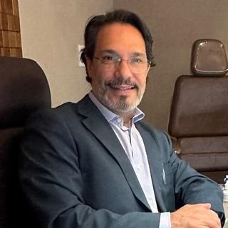 Dr. Alexandre Nogueira Santos