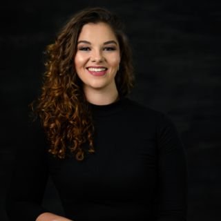 Dra. Julia Oliveira Emmel