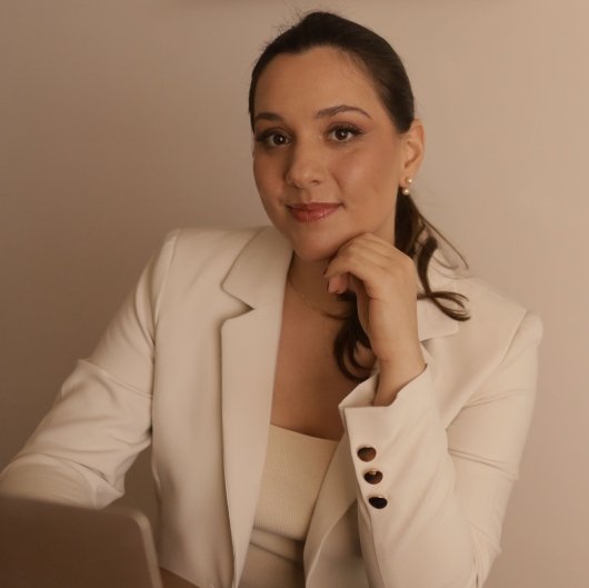 Dra. Ana Clara Ribeiro