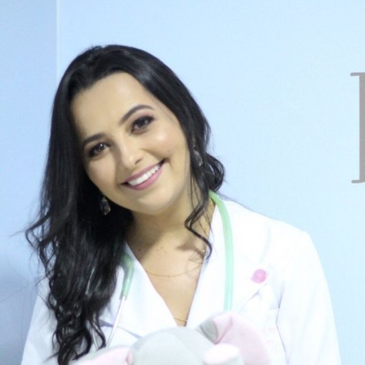 Dra. Lais Grazyele Batista e Silva