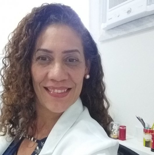 Dra. Ana Lucia Tavares Silva