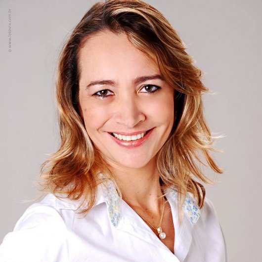 Dra. Andréa Fogaça Meneguette