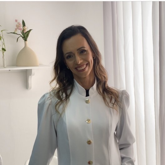 Dra. Flávia Azevedo De Brito