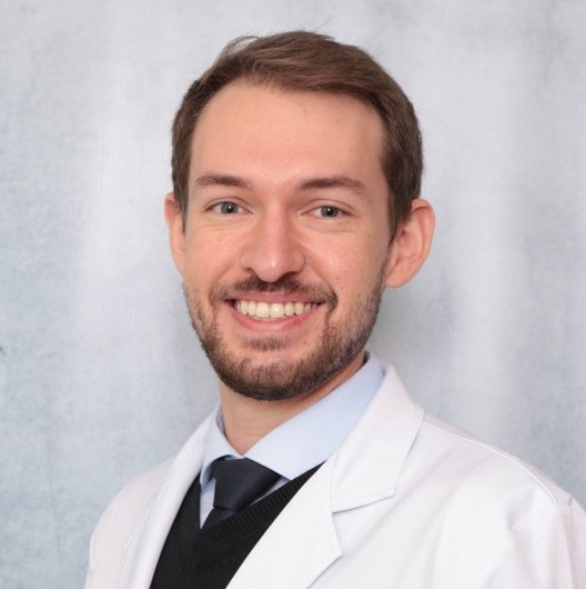 Dr. Arthur Lyra