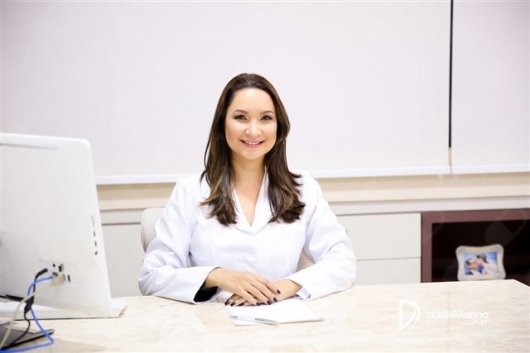 Dra. Camila Nemoto Mendonça