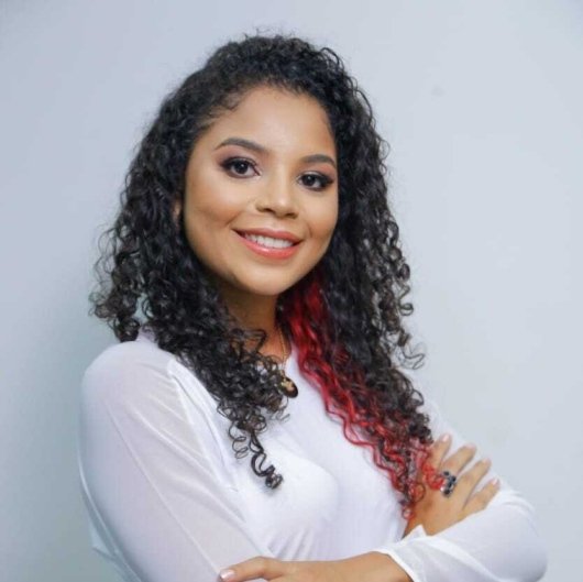 Dra. Caroline Sanches