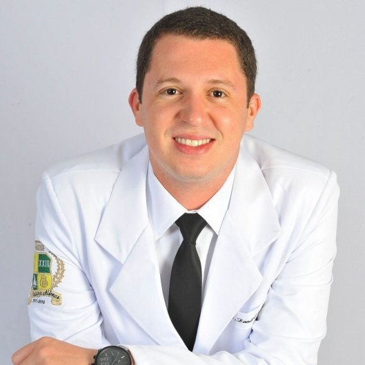 Dr. Daniel Giacóia