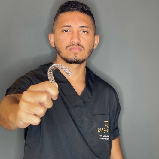 Dr. Renato Veloso Costa Junior