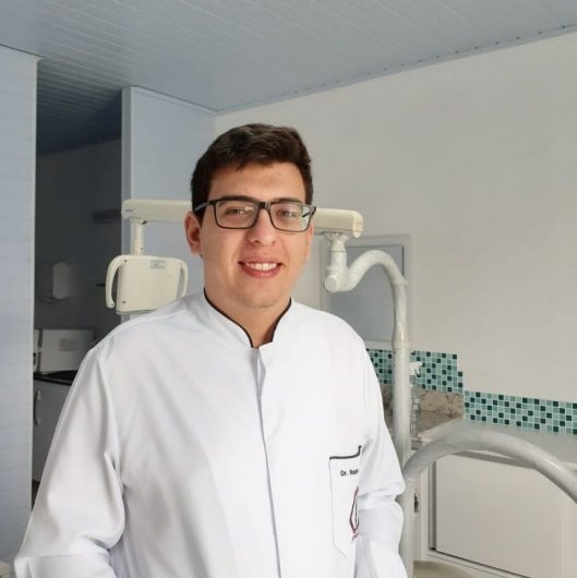 Dr. Roberto de Souza Lima