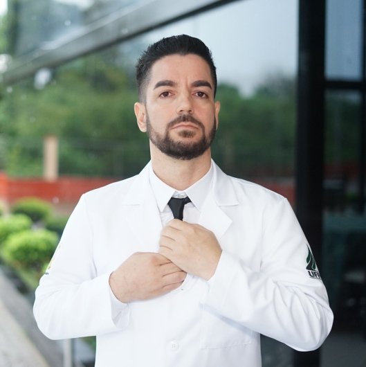 Dr. Aleister de Aquino