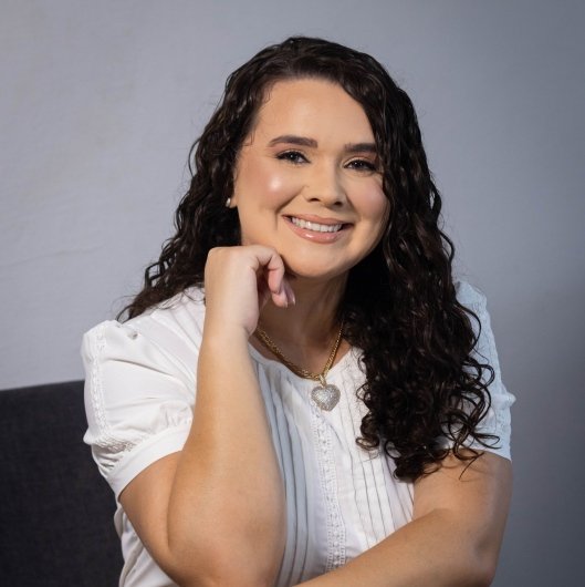 Dra. Assuncena Araujo