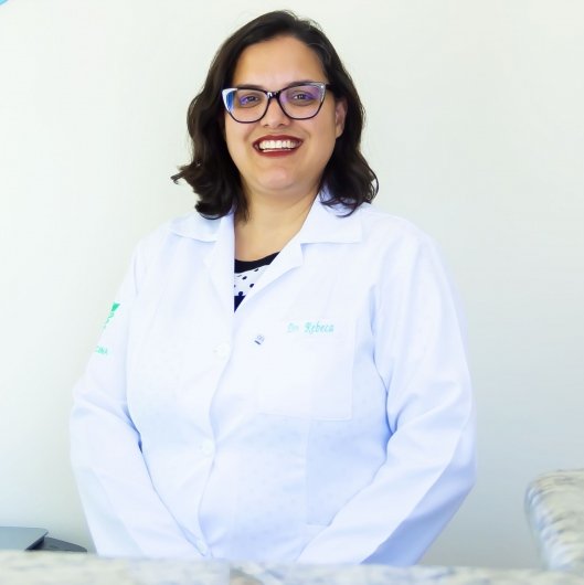 Dra. Rebeca Carvalho Bressa
