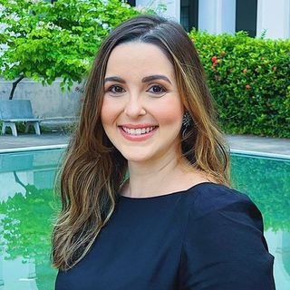 Dra. Kyvia Cristiane Duarte Fernandes