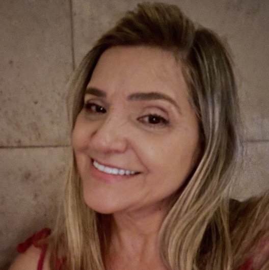 Dra. Laura Neves