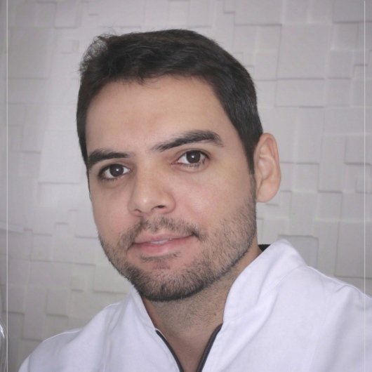 Dr. Marcelo Gouveia