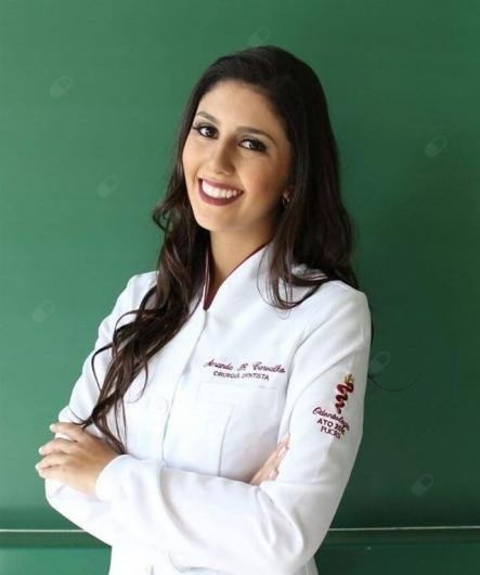 Dra. Amanda Rezende Carvalho