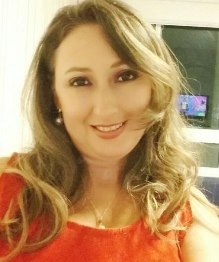 Dra. Sirleana Diniz de Araújo