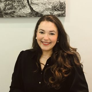Dra. Rebeca Oliveira