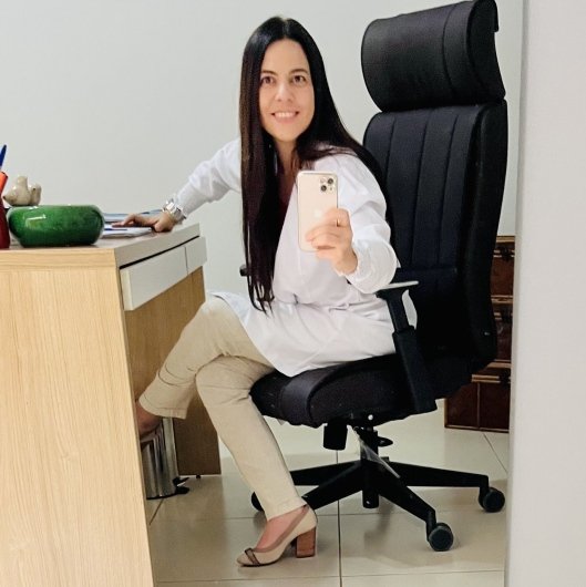 Dra. Fernanda Russi Ferreira