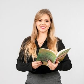 Dra. Maira Leon Ferreira