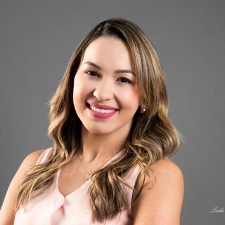 Dra. THAIS STREY