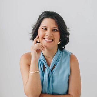 Dra. Marina Ribeiro Dourado