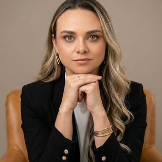 Dra. Rebeca Fernandes De Oliveira Mialski
