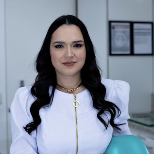 Dra. Aline Ágata Rocha Corrêa