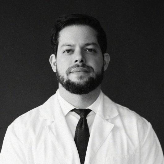 Dr. Leonardo Teixeira