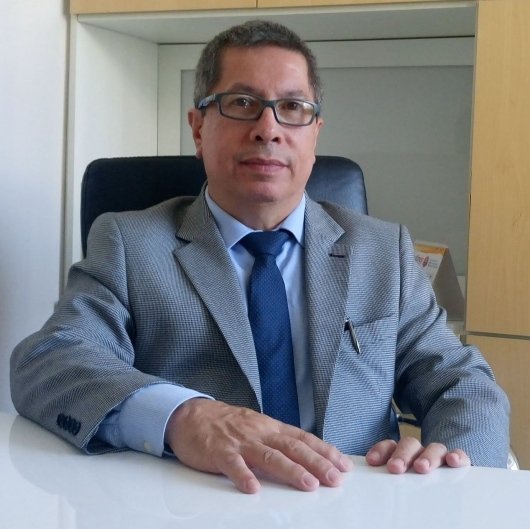 Dr. Mauro Monteiro Correia