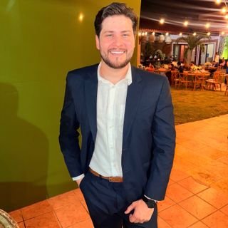 Dr. Luis Pontes
