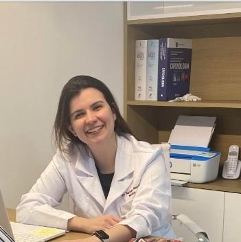 Dra. Bárbara Ferreira da Silva Mendes