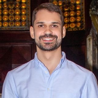 Dr. Eduardo Ososwiski