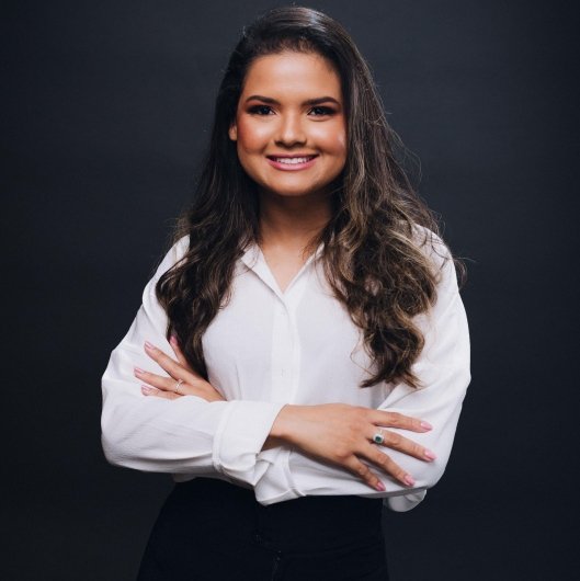 Dra. Tamires Macedo