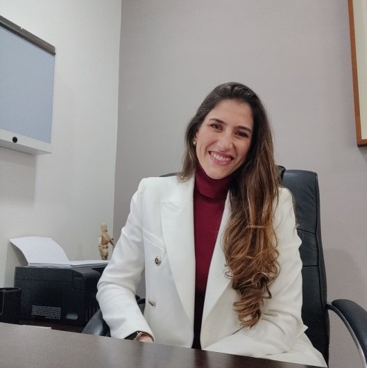 Dra. Luiza Villar