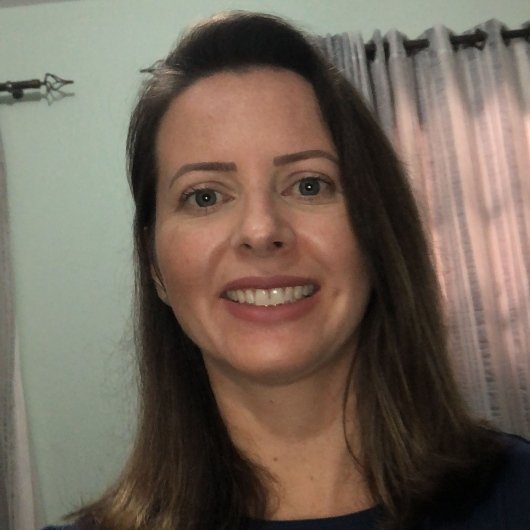 Dra. Ana Carolina Labronici Gomes