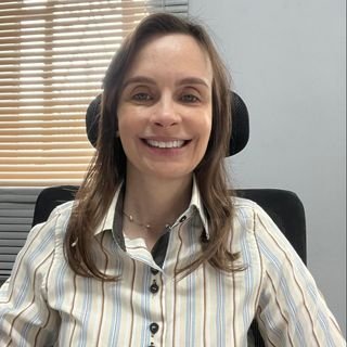 Renata de Moraes Pugliano Oliveira