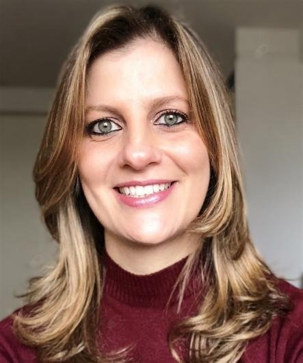 Dra. Adriane Paganini Ragasson