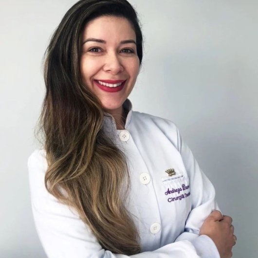 Dra. Andreza Damas
