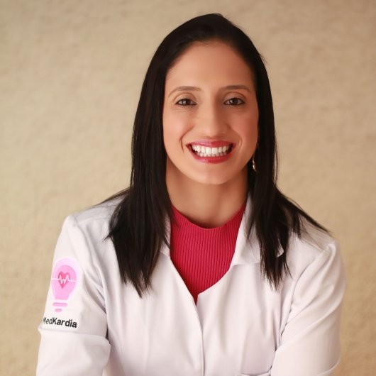 Dra. Isabela Cabello Abouchedid