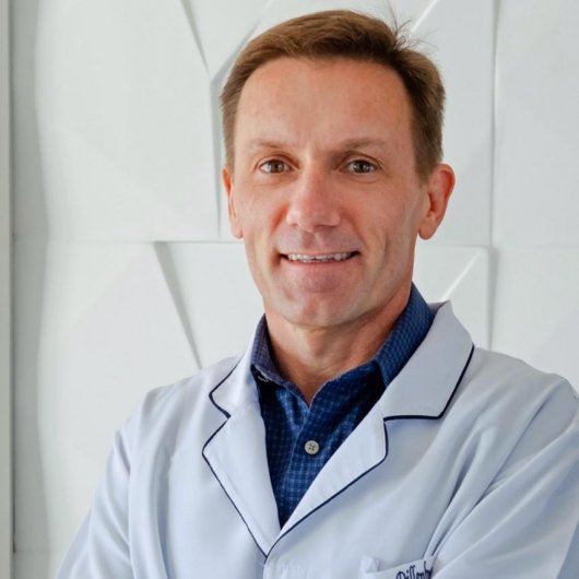 Dr. Gustavo Dillenburg