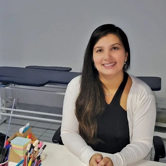 Dra. Débora Campos Moreira