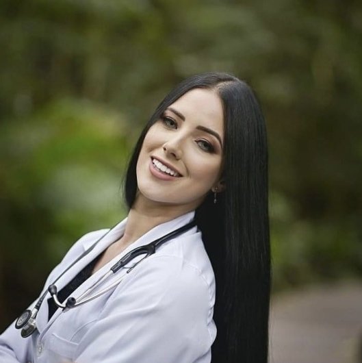 Dra. Aryele Mayra Leal da Silva